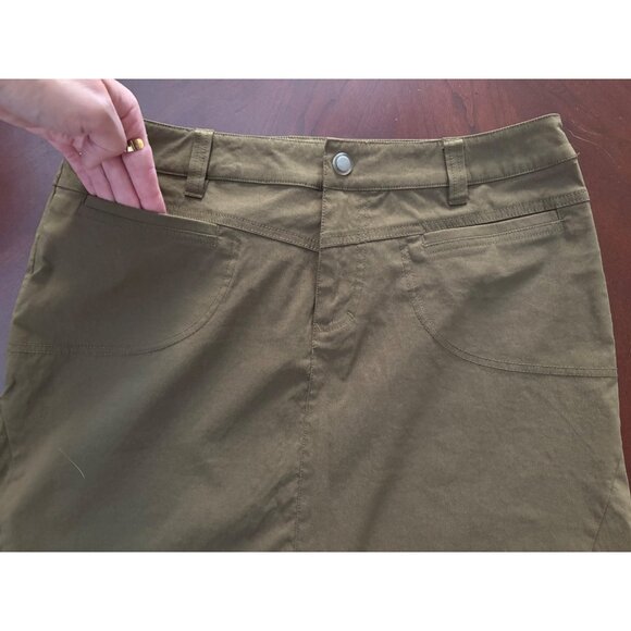 Athleta Take a Hike Casual Travel Skirt Faux Skort in Green Size 8 - Picture 10 of 11